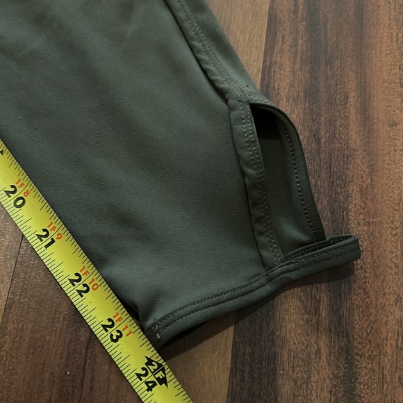 Nike Army Green Crossbody Mid Rise Waist Leggings Size Lg Workout, Activewear - Picture 10 of 11